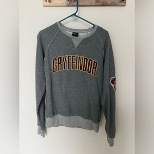 Universal Studios Orlando Hogwarts Harry Potter Gryffindor sweatshirt
